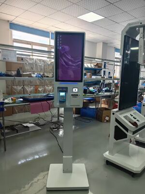 21.5 polegadas Quad-core Cortex-A17 Self-Service Payment Kiosk com 350 Cd/m2 Brightness Touch Screen Checkout Machine