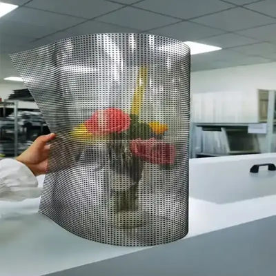 Alta transparência 85% Indoor Glass Curtain Wall LED Display Film 5000nits Brilho Ultra-fina 3,9mm Design Dimensão personalizada